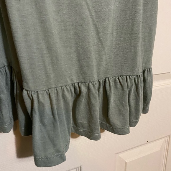 Olive green tank top with a tie in the back - Picture 3 of 5